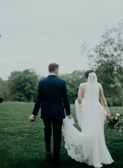 Lindsay & Christian, classic elegance meets rustic